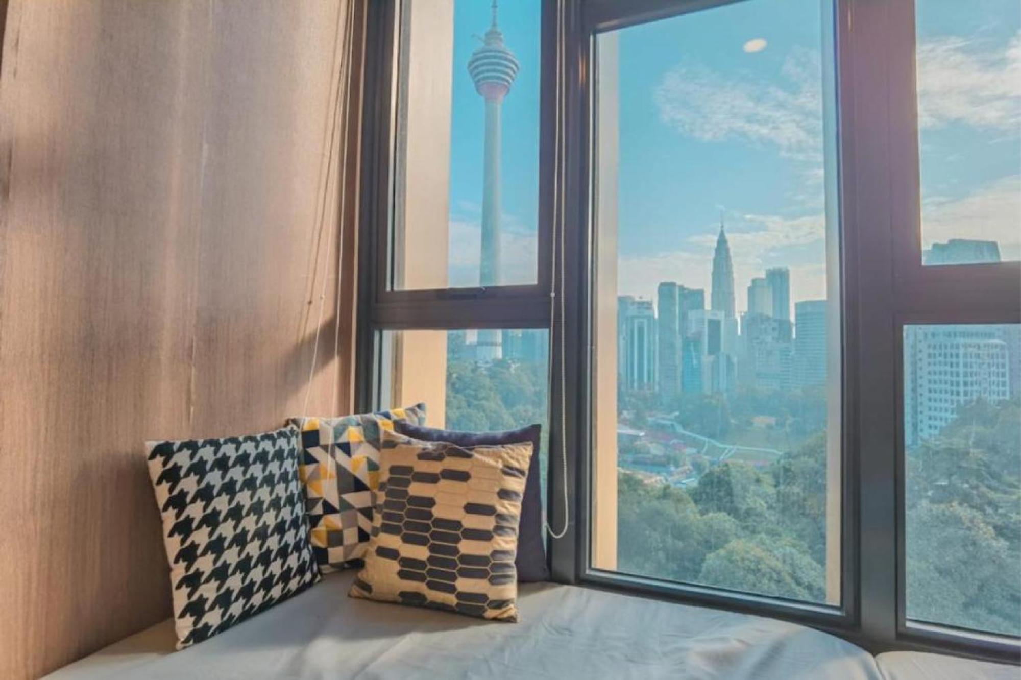 Ceylonz Suites Klcc By Twin Tower View Kuala Lumpur Exterior photo
