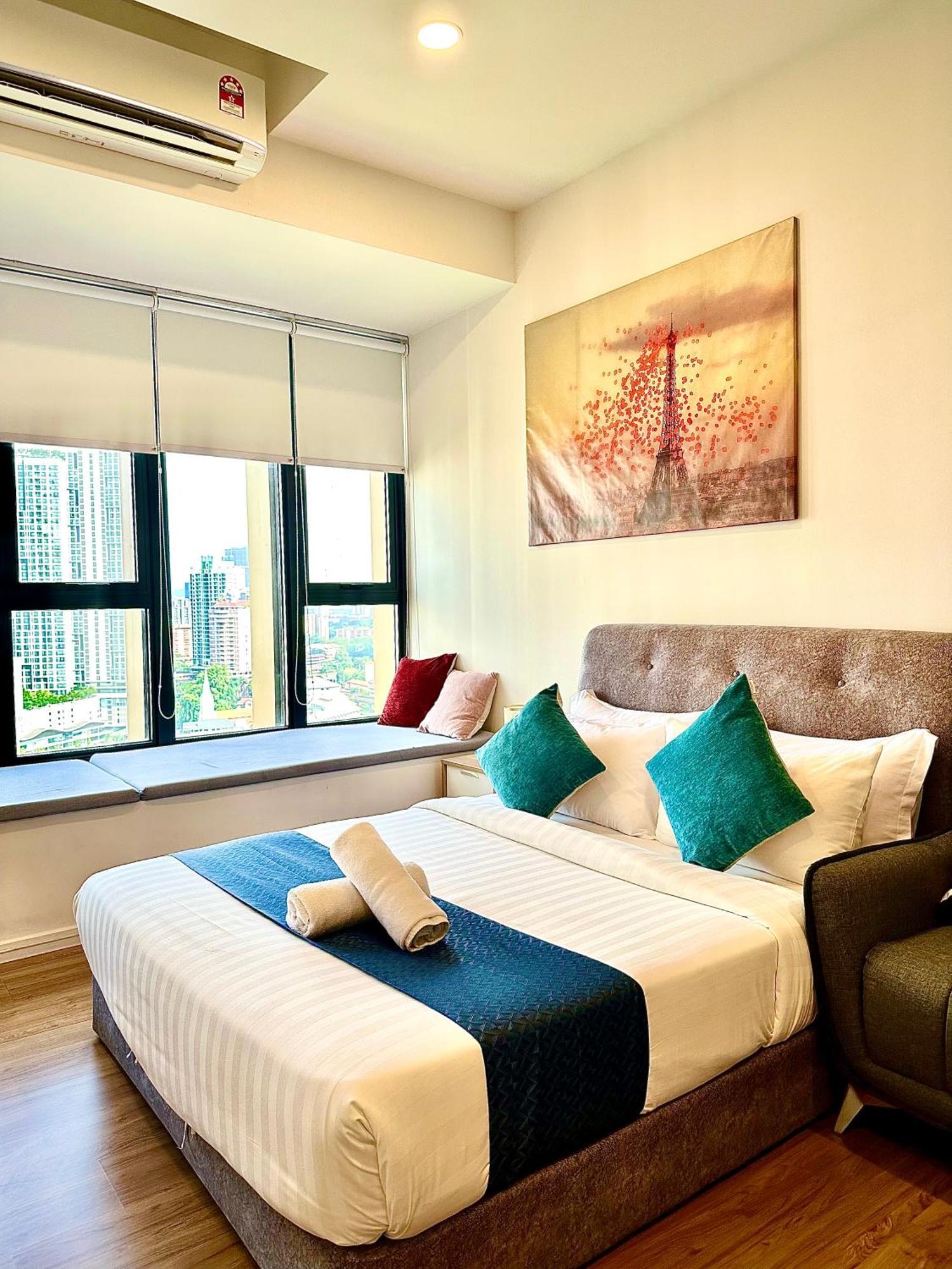 Ceylonz Suites Klcc By Twin Tower View Kuala Lumpur Exterior photo