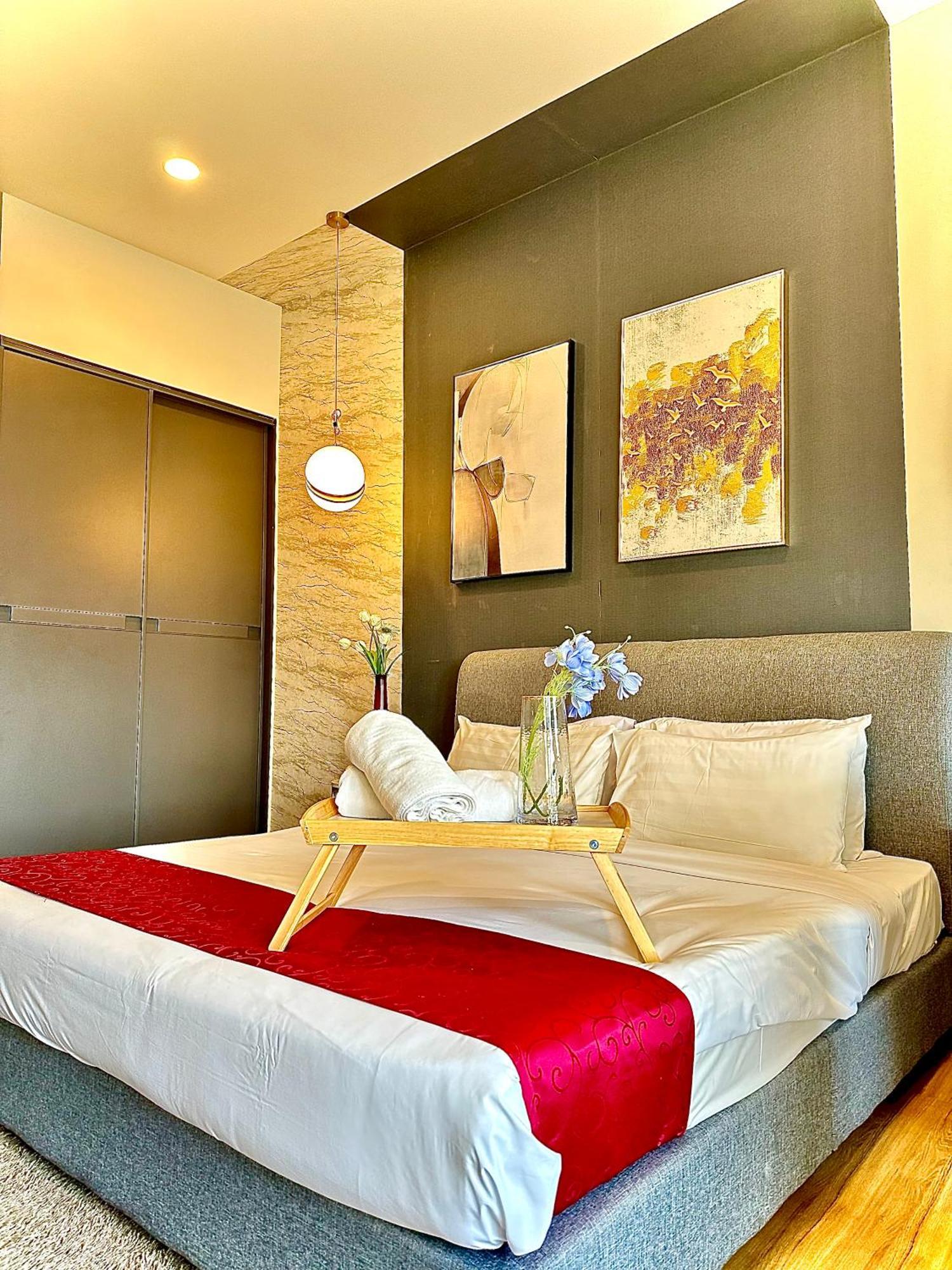 Ceylonz Suites Klcc By Twin Tower View Kuala Lumpur Exterior photo